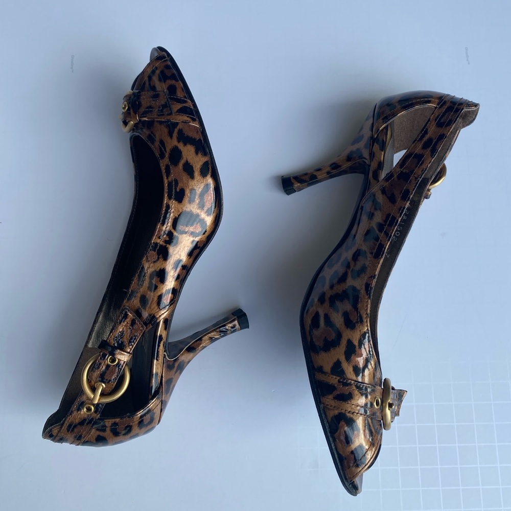 Stuart Weitzman Leopard Print Peep Toe Heels Women’s size 7N Patent Leather - Picture 3 of 15